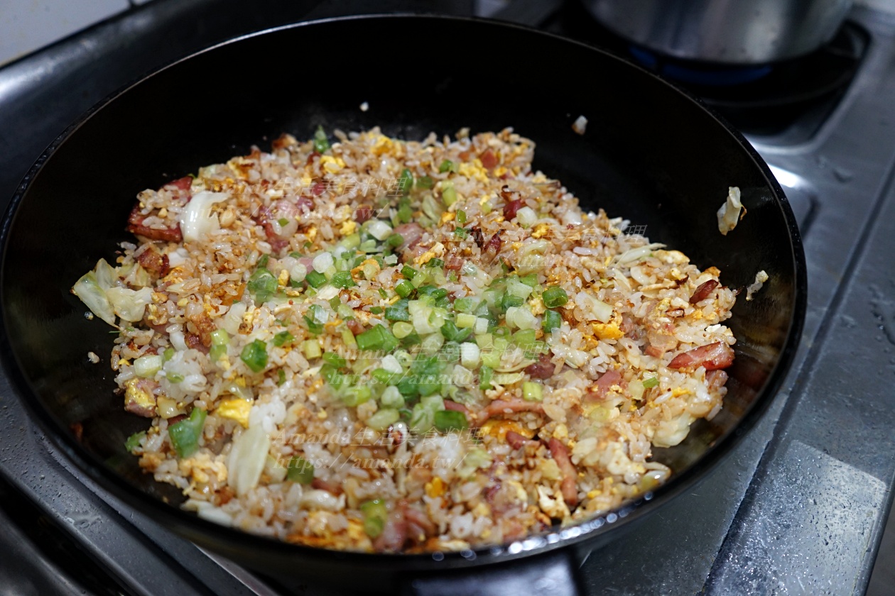 Amanda食譜,十分鐘上菜,培根炒飯,培根蛋炒飯,深炒鍋炒飯,炒飯,鐵鍋炒飯,鑄鐵鍋炒飯,食譜 @Amanda生活美食料理 Amanda食譜,十分鐘上菜,培根炒飯,培根蛋炒飯,深炒鍋炒飯,炒飯,鐵鍋炒飯,鑄鐵鍋炒飯,食譜 @Amanda生活美食料理