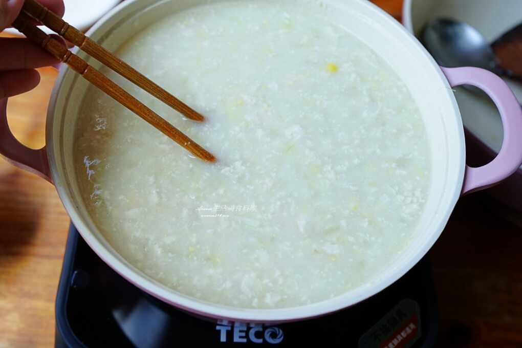 夜市牛排濃湯做法,夜市玉米濃湯,夜市玉米濃湯做法,濃湯,牛排 玉米濃湯,牛排店玉米濃湯,牛排店的玉米濃湯,牛排館,牛排館玉米濃湯,玉米濃湯,玉米濃湯 食譜,玉米濃湯做法,玉米雞蓉湯,雞容,雞容玉米湯,雞肉玉米濃湯,雞茸玉米湯,雞茸玉米濃湯,雞蓉,雞蓉做法,雞蓉怎麼做,雞蓉怎麼做,雞蓉玉米,雞蓉玉米湯,雞蓉玉米湯 做法,雞蓉玉米濃湯,食譜 @Amanda生活美食料理