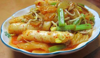 泡菜,泡菜炒年糕,泡菜炒年糕做法,炒年糕,韓國泡菜,韓式泡菜年糕做法 @Amanda生活美食料理