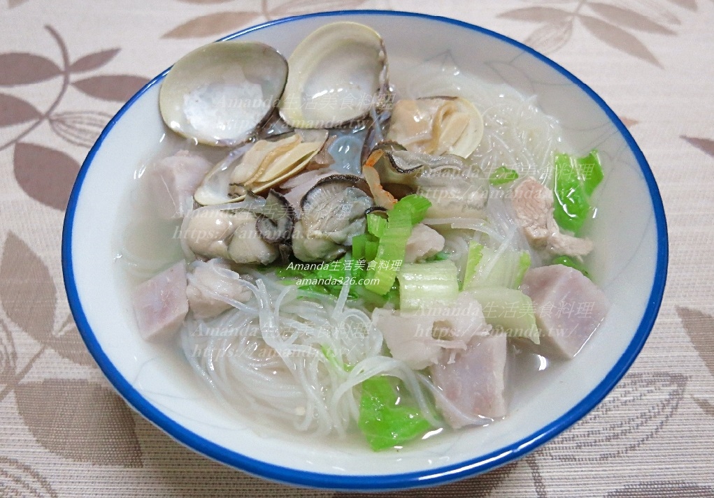 Amanda食譜,公館,大甲,小卷米粉湯做法,小卷芋頭米粉,小卷芋頭米粉湯,檳榔心,海鮮,海鮮米粉,海鮮米粉湯,海鮮米粉湯做法,海鮮米粉湯食譜,海鮮芋頭米粉,海鮮芋頭米粉湯,海鮮芋頭米粉湯做法,甲仙,米粉,米粉湯料理,芋頭,芋頭小卷米粉,芋頭小卷米粉做法,芋頭小卷米粉湯做法,芋頭小捲米粉,芋頭海鮮米粉,芋頭海鮮米粉湯,芋頭米粉,芋頭米粉湯做法,金門,食譜 @Amanda生活美食料理