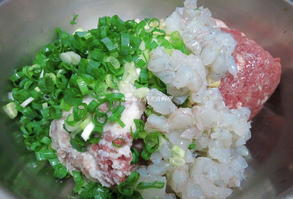 Amanda食譜,水餃,海鮮水餃,絲瓜水餃,絲瓜水餃作法,絲瓜水餃做法,絲瓜水餃內餡,絲瓜水餃出水,絲瓜水餃怎麼做,絲瓜水餃餡,絲瓜水餃餡,絲瓜蝦仁水餃,絲瓜餃,蔬菜餃,蝦仁水餃做法,蝦仁水餃內餡,蝦仁水餃食譜,食譜,餃子,鮮蝦水餃,鮮蝦水餃做法,鮮蝦餃 @Amanda生活美食料理 Amanda食譜,水餃,海鮮水餃,絲瓜水餃,絲瓜水餃作法,絲瓜水餃做法,絲瓜水餃內餡,絲瓜水餃出水,絲瓜水餃怎麼做,絲瓜水餃餡,絲瓜水餃餡,絲瓜蝦仁水餃,絲瓜餃,蔬菜餃,蝦仁水餃做法,蝦仁水餃內餡,蝦仁水餃食譜,食譜,餃子,鮮蝦水餃,鮮蝦水餃做法,鮮蝦餃 @Amanda生活美食料理