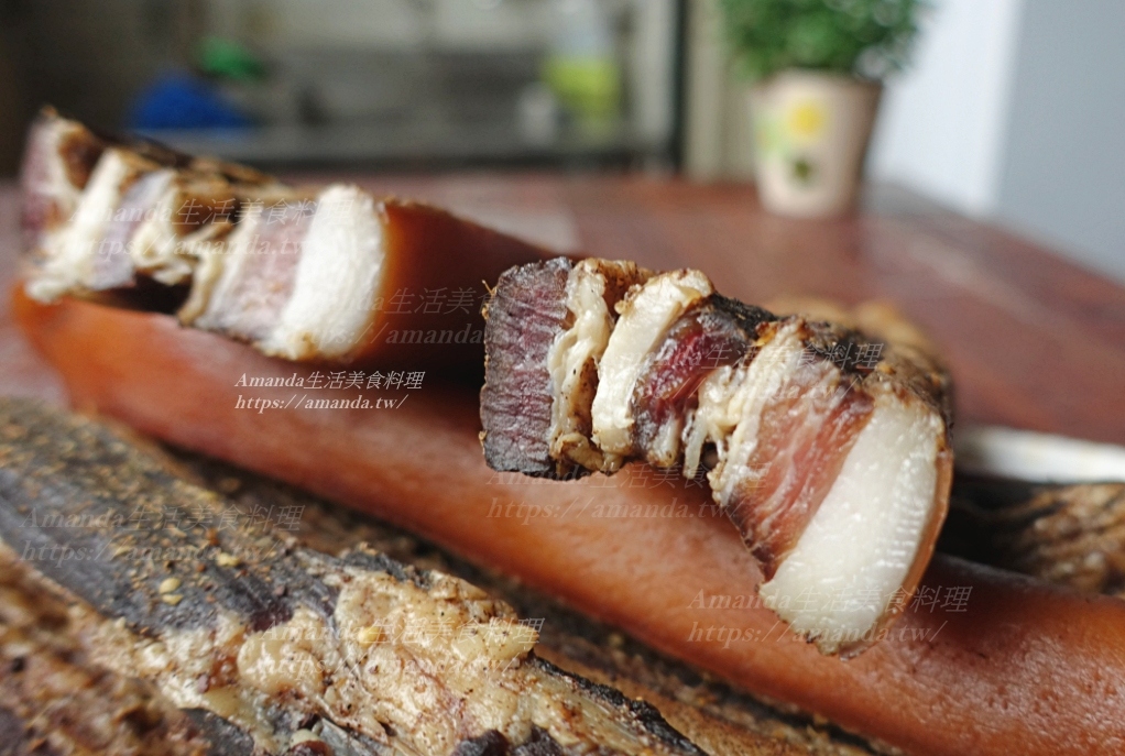 Amanda食譜,五花肉,五花肉醃漬,做臘肉,台式 臘肉做法,台式臘肉,台式臘肉做法,如何做臘肉,如何製作臘肉,年菜,正宗湖南臘肉做法,湖南臘肉,湖南臘肉做法,湖南臘肉製作,湖南臘肉食譜,腊肉做法,腊肉製作,臘肉,臘肉 作法,臘肉 做法,臘肉diy,臘肉作法,臘肉做法,臘肉制作,臘肉制作方法,臘肉怎麼做,臘肉的做法,臘肉製作,臘肉製作方法,臘肉製法,臘肉配方,臘肉醃料,臘肉食譜,臘肉香料配方,自制臘肉,自己做臘肉,自製臘肉,自製臘肉做法,自製臘肉食譜,蒜苗,蒜苗臘肉,蠟肉,製作臘肉,豬肉,醃漬,醃肉,醃臘肉,醃臘肉做法,醃臘肉配方,醃臘肉食譜,醃臘肉香料,醃製臘肉,食譜,香料,香料醃肉,鹹肉 @Amanda生活美食料理