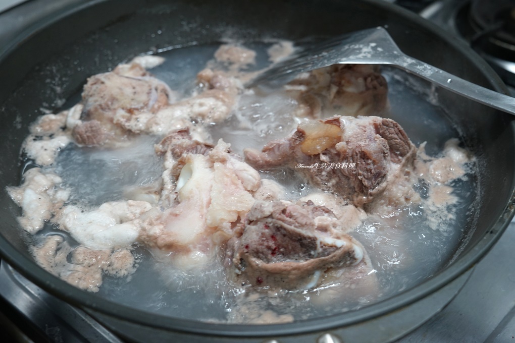 大骨湯,季節限定,排骨桂竹筍湯,排骨湯,桂竹筍,桂竹筍 季節,桂竹筍 排骨湯,桂竹筍 湯,桂竹筍 煮湯,桂竹筍 雞湯,桂竹筍季節,桂竹筍排骨,桂竹筍排骨湯,桂竹筍料理,桂竹筍料理湯,桂竹筍湯,桂竹筍湯 做法,桂竹筍湯 食譜,桂竹筍湯怎麼煮,桂竹筍湯料理,桂竹筍湯煮法,桂竹筍滷排骨,桂竹筍煮法,桂竹筍煮湯,桂竹筍粥,桂竹筍酸菜湯,桂竹筍雞湯,桂竹筍雞湯做法,滷桂竹筍排骨,燉湯,竹筍大骨湯,竹筍排骨湯,竹筍湯,竹筍湯季節,酸菜桂竹筍湯,開陽,雞湯滷桂竹筍,電鍋桂竹筍湯,香菇桂竹筍湯,麻竹筍排骨湯,麻竹筍排骨湯 @Amanda生活美食料理