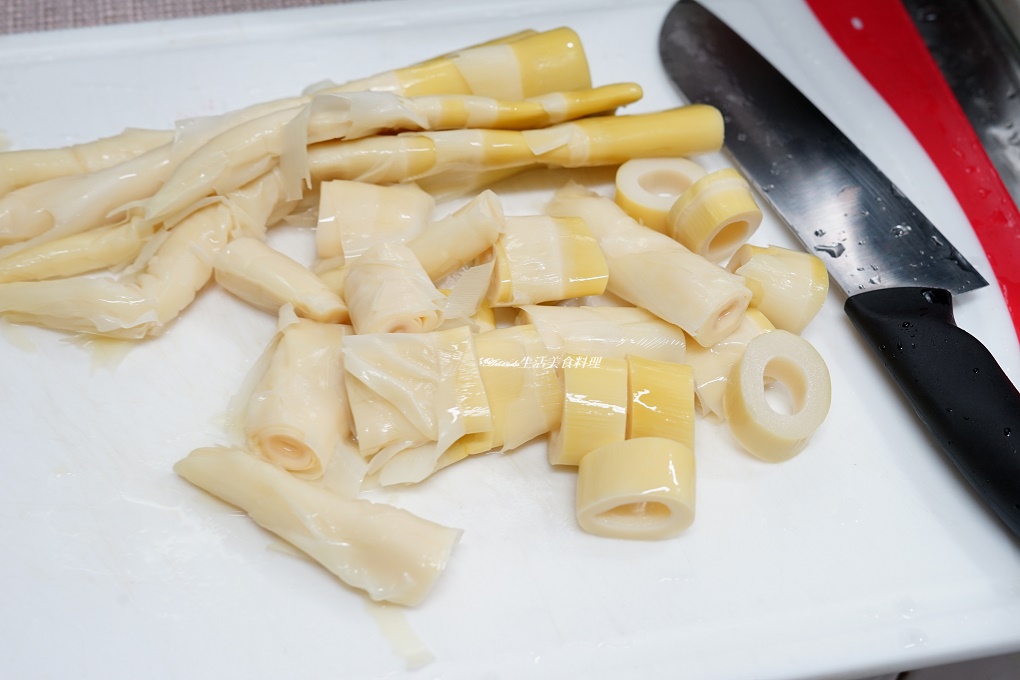 大骨湯,季節限定,排骨桂竹筍湯,排骨湯,桂竹筍,桂竹筍 季節,桂竹筍 排骨湯,桂竹筍 湯,桂竹筍 煮湯,桂竹筍 雞湯,桂竹筍季節,桂竹筍排骨,桂竹筍排骨湯,桂竹筍料理,桂竹筍料理湯,桂竹筍湯,桂竹筍湯 做法,桂竹筍湯 食譜,桂竹筍湯怎麼煮,桂竹筍湯料理,桂竹筍湯煮法,桂竹筍滷排骨,桂竹筍煮法,桂竹筍煮湯,桂竹筍粥,桂竹筍酸菜湯,桂竹筍雞湯,桂竹筍雞湯做法,滷桂竹筍排骨,燉湯,竹筍大骨湯,竹筍排骨湯,竹筍湯,竹筍湯季節,酸菜桂竹筍湯,開陽,雞湯滷桂竹筍,電鍋桂竹筍湯,香菇桂竹筍湯,麻竹筍排骨湯,麻竹筍排骨湯 @Amanda生活美食料理