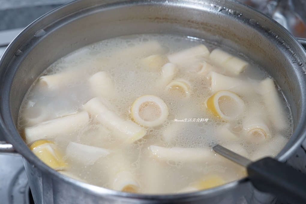 大骨湯,季節限定,排骨桂竹筍湯,排骨湯,桂竹筍,桂竹筍 季節,桂竹筍 排骨湯,桂竹筍 湯,桂竹筍 煮湯,桂竹筍 雞湯,桂竹筍季節,桂竹筍排骨,桂竹筍排骨湯,桂竹筍料理,桂竹筍料理湯,桂竹筍湯,桂竹筍湯 做法,桂竹筍湯 食譜,桂竹筍湯怎麼煮,桂竹筍湯料理,桂竹筍湯煮法,桂竹筍滷排骨,桂竹筍煮法,桂竹筍煮湯,桂竹筍粥,桂竹筍酸菜湯,桂竹筍雞湯,桂竹筍雞湯做法,滷桂竹筍排骨,燉湯,竹筍大骨湯,竹筍排骨湯,竹筍湯,竹筍湯季節,酸菜桂竹筍湯,開陽,雞湯滷桂竹筍,電鍋桂竹筍湯,香菇桂竹筍湯,麻竹筍排骨湯,麻竹筍排骨湯 @Amanda生活美食料理