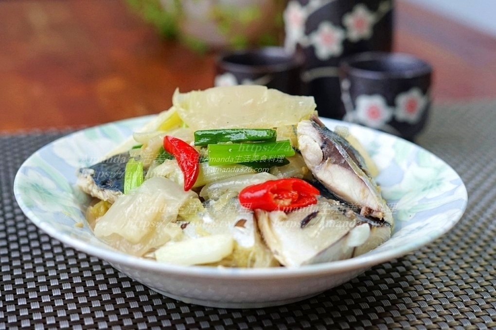 10分鐘料理,冷凍鯖魚料理,十分鐘上菜,料理直播,海鮮,薄鹽鯖魚,酸白菜,酸白菜水煮魚,酸白菜煮魚,酸白菜魚做法,酸白菜魚湯,酸白菜鯖魚,酸菜海鮮,食譜,鯖魚,鯖魚料理 @Amanda生活美食料理