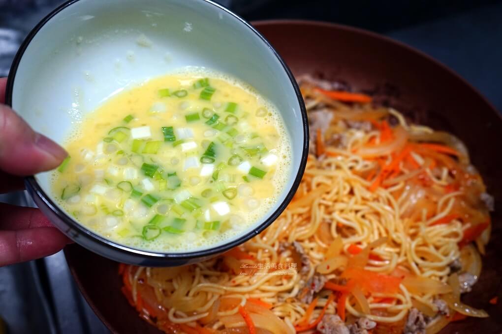 乾麵,泡菜,泡菜炒麵,炒麵,煎蛋,煎麵 @Amanda生活美食料理