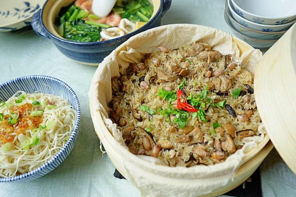 Amanda食譜,七夕油飯,台灣美食,年菜,年菜食譜,油飯,油飯做法蒸籠,竹蒸籠,米糕,米糕油飯做法,美食,花生油拌飯,花生油料理,花生油飯,花生油飯做法,花生飯,蒸油飯,蒸米糕,蒸米糕做法,蒸糯米,電鍋米糕,電鍋蒸油飯,食譜,麻油油飯,麻油米糕,麻油雞油飯,麻油雞米糕,麻油雞花生油飯,麻油雞花生米糕 @Amanda生活美食料理