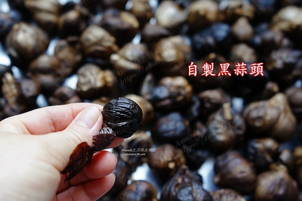 Amanda食譜,大同電鍋做黑蒜,大同電鍋做黑蒜頭,大同電鍋可以做黑蒜頭嗎,大同電鍋能做黑蒜頭嗎,大同電鍋黑蒜頭,如何做黑蒜頭,如何製作黑蒜頭,發酵蒜頭,自製黑蒜,自製黑蒜頭,蒜頭料理,蔬食,蜜餞蒜頭,製作黑蒜頭,電子鍋做黑蒜,電子鍋蒜頭,電子鍋黑蒜頭,電鍋 黑蒜頭,電鍋做黑蒜頭,電鍋黑蒜頭,食譜,黑大蒜做法,黑算頭,黑色蒜頭,黑蒜,黑蒜 做法,黑蒜 製作,黑蒜作法,黑蒜做法,黑蒜怎麼做,黑蒜料理,黑蒜烤箱,黑蒜用電子鍋,黑蒜製作,黑蒜製作方法,黑蒜頭,黑蒜頭 作法,黑蒜頭 做法,黑蒜頭 料理,黑蒜頭 製作,黑蒜頭 電鍋,黑蒜頭diy,黑蒜頭作法,黑蒜頭做法,黑蒜頭做法 大同電鍋,黑蒜頭做法 電鍋,黑蒜頭做法大同電鍋,黑蒜頭做法電鍋,黑蒜頭如何製作,黑蒜頭專用電鍋,黑蒜頭怎麼做,黑蒜頭料理,黑蒜頭的做法,黑蒜頭的製作方法,黑蒜頭製作,黑蒜頭製作 大同電鍋,黑蒜頭製作方法,黑蒜頭製作溫度,黑蒜頭製作要幾天,黑蒜頭製作電鍋,黑蒜頭要剝皮嗎,黑蒜頭電子鍋推薦,黑蒜頭食譜,黑蒜食譜 @Amanda生活美食料理