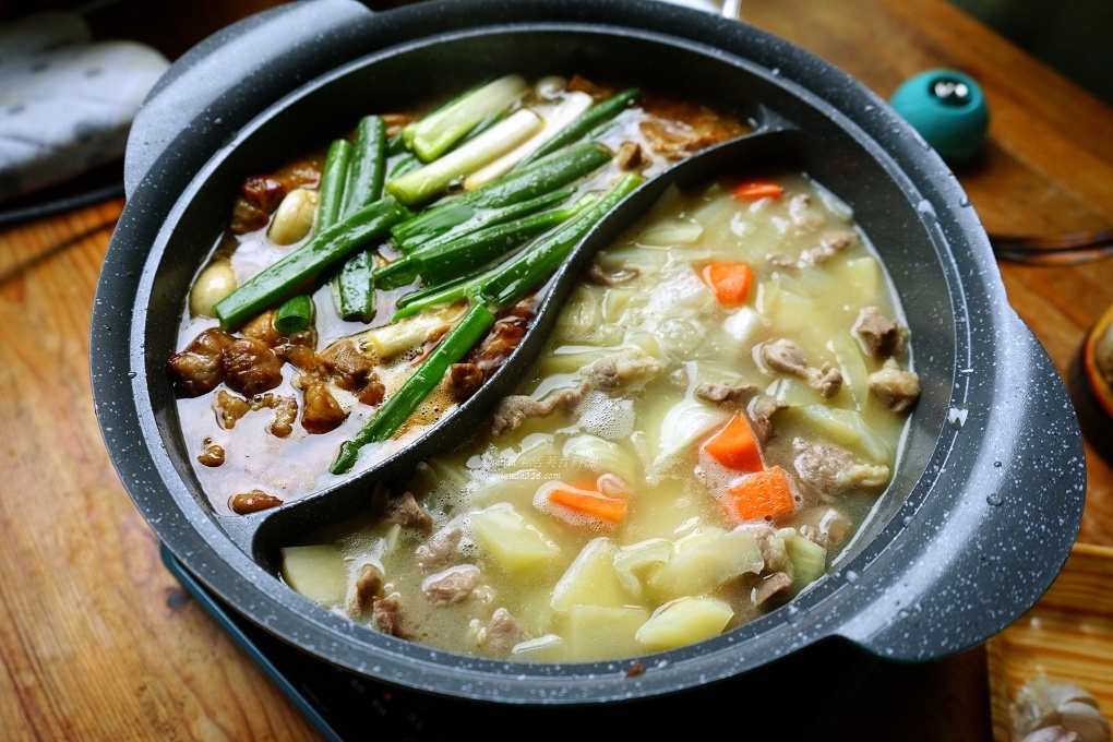 一鍋煮,一鍋煮兩道,海鮮咖哩,紅燒肉,食譜,鴛鴦鍋,鴛鴦鍋咖哩,鴛鴦鍋料理,鴛鴦鍋紅燒肉 @Amanda生活美食料理 一鍋煮,一鍋煮兩道,海鮮咖哩,紅燒肉,食譜,鴛鴦鍋,鴛鴦鍋咖哩,鴛鴦鍋料理,鴛鴦鍋紅燒肉 @Amanda生活美食料理