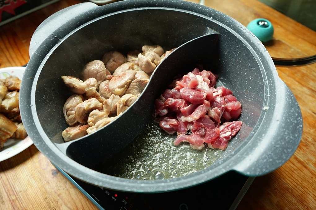一鍋煮,一鍋煮兩道,海鮮咖哩,紅燒肉,食譜,鴛鴦鍋,鴛鴦鍋咖哩,鴛鴦鍋料理,鴛鴦鍋紅燒肉 @Amanda生活美食料理 一鍋煮,一鍋煮兩道,海鮮咖哩,紅燒肉,食譜,鴛鴦鍋,鴛鴦鍋咖哩,鴛鴦鍋料理,鴛鴦鍋紅燒肉 @Amanda生活美食料理