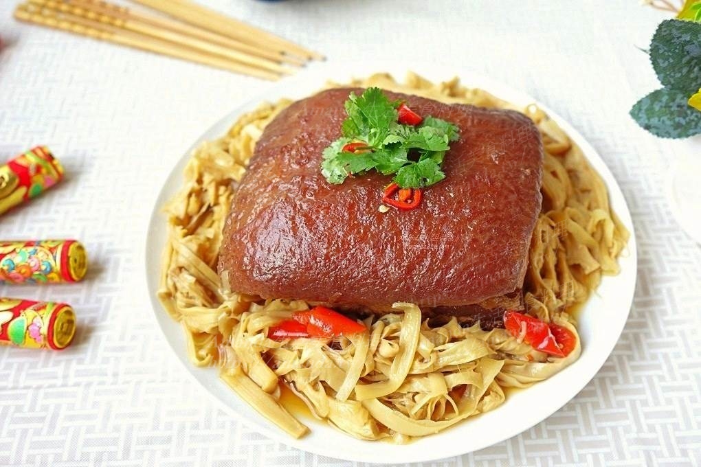 五花肉料理,全炭鍋,全炭鍋料理,台式滷五花肉,台式滷肉,喜宴封肉做法,大封肉,大封肉做法,大控肉,大豐肉,宴客,宴客料理,宴客菜,封肉,封肉做法,封肉的做法,年菜,年菜食譜,控肉,料理影音,流水席封肉,滷五花肉,滷大封,滷筍絲,滷肉筍絲,筍絲封肉,筍絲控肉,筍絲滷肉,筍絲豐肉,豐肉,辦桌封肉做法,食譜 @Amanda生活美食料理