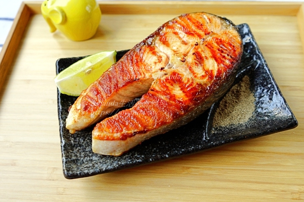 全炭鍋,全炭鍋料理,海鮮,烤魚,烤鮭魚,無油料理,燜烤鮭魚,食譜,鮭魚,鮭魚料理 @Amanda生活美食料理