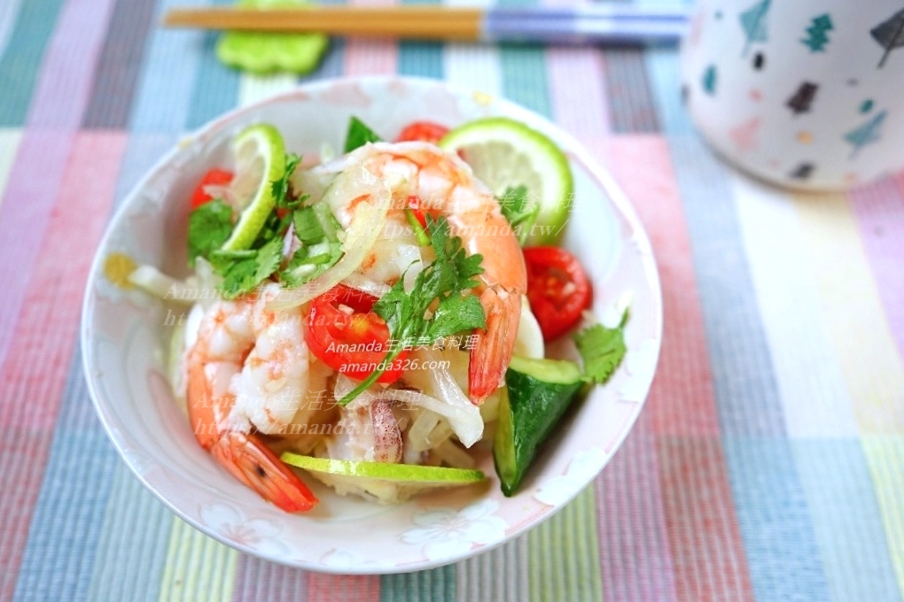 中卷,九層塔 料理,九層塔 食譜,九層塔拌海鮮,九層塔海鮮,十分鐘上菜,十分鐘料理,地中海料理,地中海飲食,小卷,正宗泰式涼拌海鮮,泰式涼拌,泰式涼拌小黃瓜洋蔥,泰式涼拌小黃瓜洋蔥,泰式涼拌海鮮,泰式酸辣海鮮,泰式酸辣海鮮涼拌,泰式酸辣涼拌海鮮,洋蔥,海鮮,海鮮九層塔,海鮮涼拌,涼拌,涼拌泰式海鮮,涼拌海鮮,涼拌海鮮醬汁,涼拌菜,涼拌酸辣海鮮,涼拌鮮蝦,透抽,酸辣海鮮,酸辣涼拌,食譜,鮮蝦涼拌 @Amanda生活美食料理
