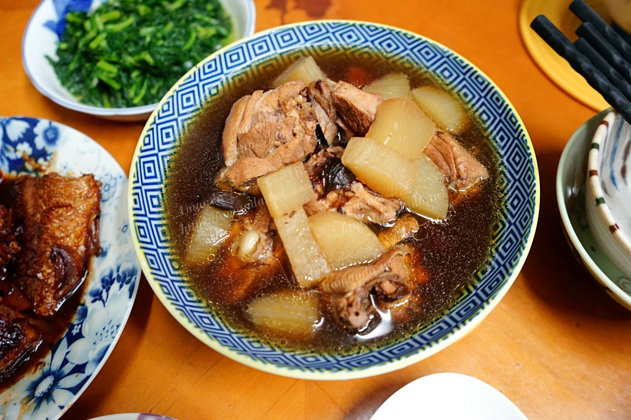 蒜頭蘿蔔雞湯,蒜頭雞湯,蘿蔔雞湯,雞湯,食譜,黑蒜 食譜,黑蒜紅蘿蔔湯,黑蒜蘿蔔雞湯,黑蒜雞湯,黑蒜雞湯做法,黑蒜雞湯食譜,黑蒜頭 料理,黑蒜頭蘿蔔雞湯,黑蒜頭雞湯,黑蒜頭雞湯 食譜,黑蒜頭雞湯做法,黑蒜頭雞湯可以加什麼料,黑蒜頭雞湯怎麼煮,黑蒜頭雞湯料理,黑蒜頭雞湯材料,黑蒜食譜 @Amanda生活美食料理