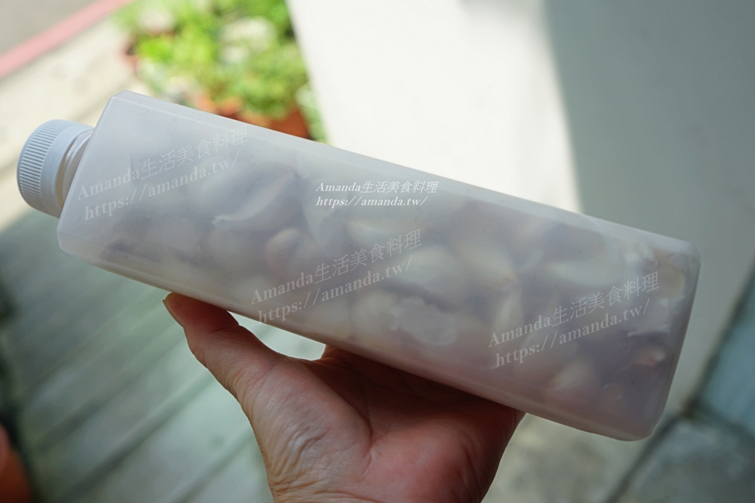 乾蒜頭,保存蒜頭,保存蒜頭方式,儲存蒜頭,如何儲存蒜頭,帶皮蒜頭保存,曬蒜頭 多久,曬蒜頭烤箱,氣炸鍋烘乾蒜頭,濕蒜頭,濕蒜頭要曬多久,牛奶罐放蒜頭,生蒜頭,生蒜頭保存,生蒜頭保存，帶皮蒜頭保存,發芽蒜頭,蒜頭 保存,蒜頭保存,蒜頭保存方式,蒜頭保存方法,蒜頭保存牛奶罐,蒜頭保存罐,蒜頭保鮮,蒜頭儲存,蒜頭太多怎麼處理,蒜頭怎麼保存,蒜頭曬乾要多久,蒜頭烘乾溫度,蒜頭烤箱烘乾,蒜頭發芽,食譜 @Amanda生活美食料理