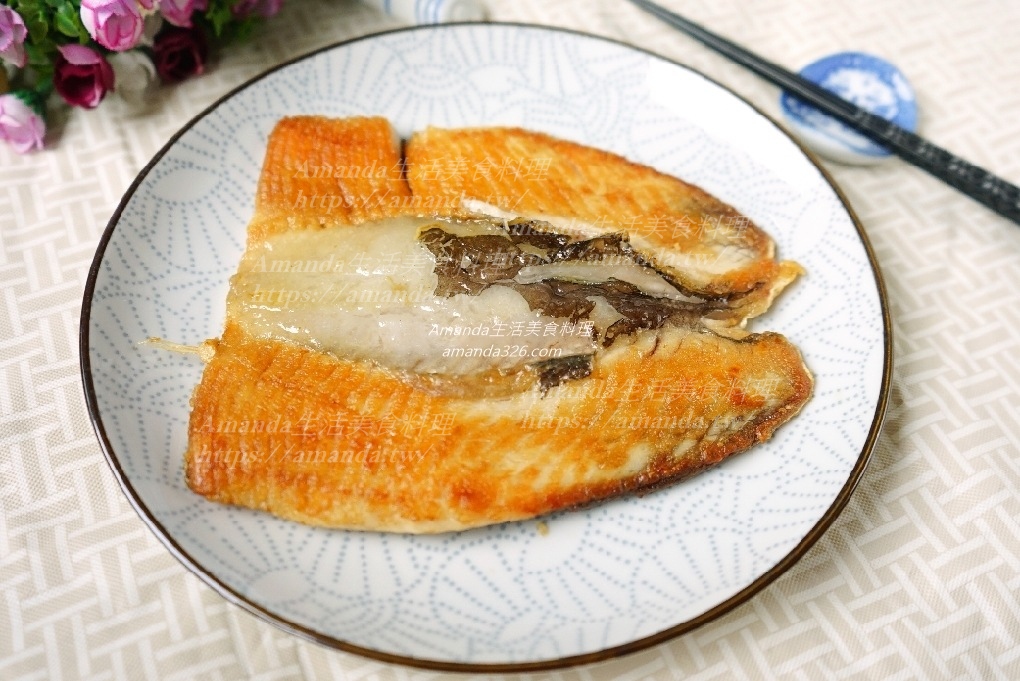 Amanda食譜,乾煎虱目魚,乾煎虱目魚肚,如何煎虱目魚肚,油煎虱目魚肚,海草魚,海鮮,煎司目魚肚,煎虱目魚,煎虱目魚先煎哪一面,煎虱目魚肚,煎蝨目魚,煎魚肚,虱目魚煎法,虱目魚肚,虱目魚肚 料理,虱目魚肚料理,食譜,香煎虱目魚肚,魚肚怎麼煎 @Amanda生活美食料理