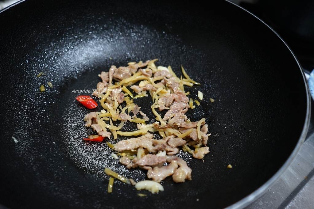 乾拌榨菜肉絲麵,乾拌麵,乾麵,十分鐘上菜,台灣小吃,拌麵,榨菜乾拌麵,榨菜乾麵,榨菜肉絲,榨菜肉絲乾麵,榨菜肉絲乾麵做法,榨菜肉絲麵,榨菜肉絲麵 食譜,榨菜肉絲麵做法,食譜 @Amanda生活美食料理