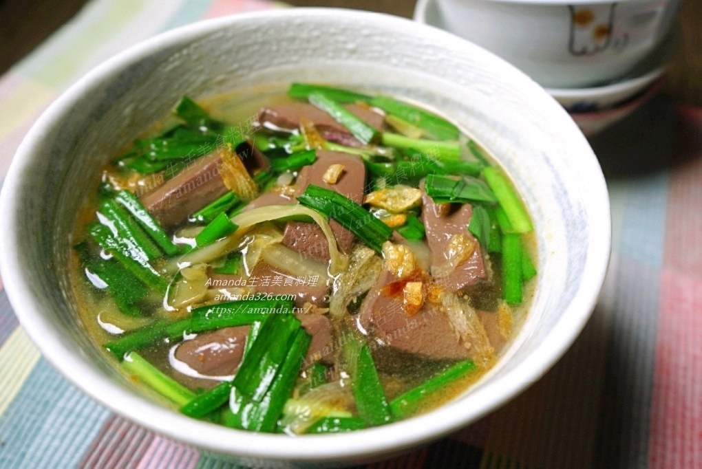 傳統豬血湯,十分鐘上菜,古早味,古早味豬血湯做法,台式豬血湯,台灣小吃,在家煮,大腸豬血湯怎麼煮,如何煮豬血湯,小吃,暖胃,沙茶豬血湯,猪血湯,簡易豬血湯,薑絲豬血湯,豬血去腥,豬血怎麼煮,豬血料理,豬血湯,豬血湯 做法,豬血湯怎麼煮,豬血湯材料,豬血湯沒有酸菜,豬血湯煮法,豬血湯配料,豬血湯食譜,豬血酸菜湯,酸菜大腸豬血湯,酸菜豬血湯,酸菜豬血湯做法,韭菜豬血湯,食譜,高湯,黑白切 @Amanda生活美食料理