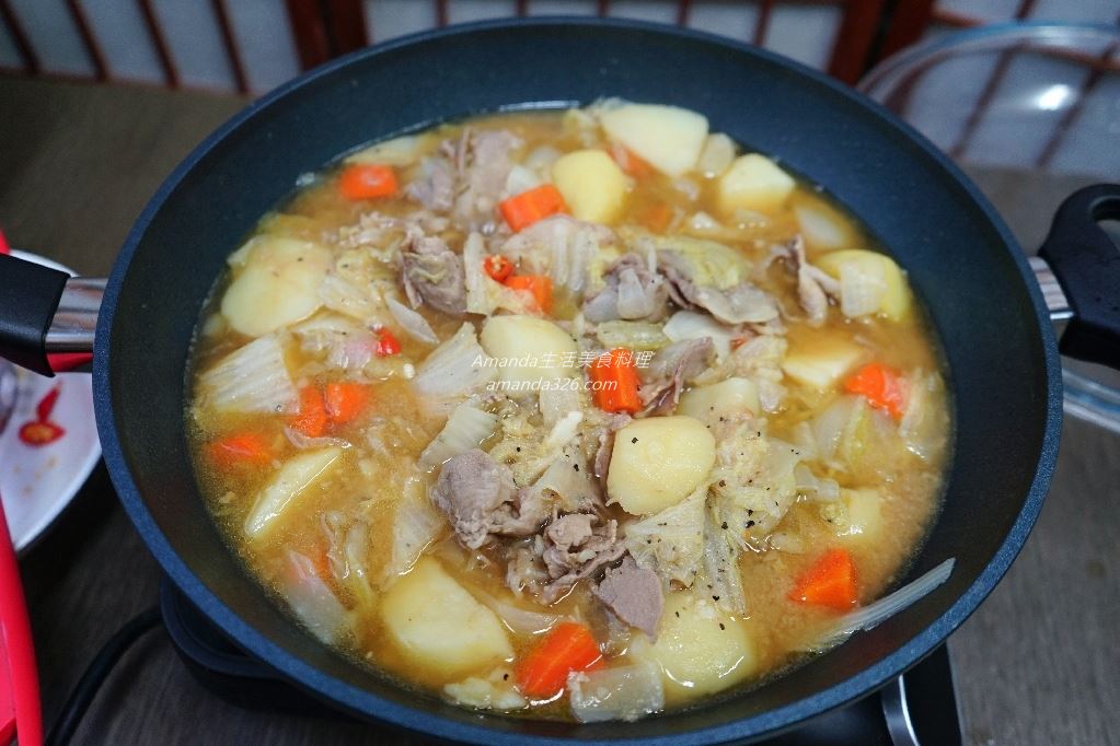 洋蔥燉肉,燉肉,燴飯,蔬菜燉肉,蔬菜燴飯,馬鈴薯燉肉,鮮蔬豬肉燴飯 @Amanda生活美食料理