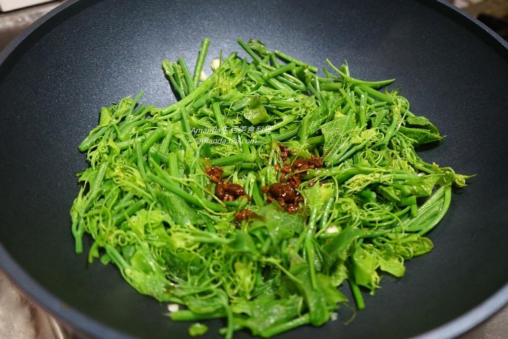 Amanda食譜,十分鐘上菜,炒蔬菜,炒青菜,炒龍鬚菜,腐乳龍鬚菜,蔬菜,蔬食,豆腐乳炒蔬菜,豆腐乳炒龍鬚菜,食譜,龍鬚菜,龍鬚菜 料理,龍鬚菜料理,龍鬚菜料理豆腐乳 @Amanda生活美食料理 Amanda食譜,十分鐘上菜,炒蔬菜,炒青菜,炒龍鬚菜,腐乳龍鬚菜,蔬菜,蔬食,豆腐乳炒蔬菜,豆腐乳炒龍鬚菜,食譜,龍鬚菜,龍鬚菜 料理,龍鬚菜料理,龍鬚菜料理豆腐乳 @Amanda生活美食料理