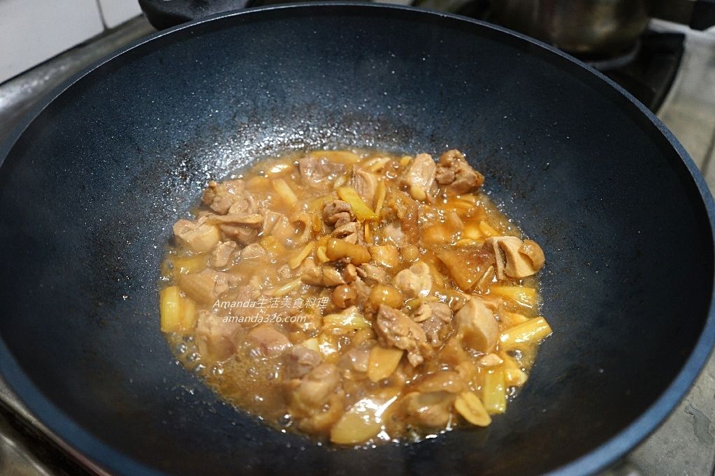 Amanda食譜,十分鐘上菜,去骨雞肉,去骨雞腿,台式料理,白肉料理,紅燒雞肉,紅燒雞腿,紅燒雞腿肉,蔥燒雞,蔥燒雞 食譜,蔥燒雞肉,蔥燒雞腿,蔥燒雞腿排,蔥燒雞腿肉,雞腿,雞腿料理,青蔥燒雞肉,青蔥燒雞腿,食譜 @Amanda生活美食料理
