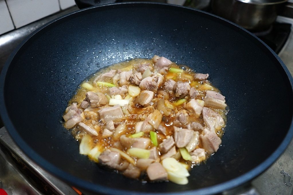 Amanda食譜,十分鐘上菜,去骨雞肉,去骨雞腿,台式料理,白肉料理,紅燒雞肉,紅燒雞腿,紅燒雞腿肉,蔥燒雞,蔥燒雞 食譜,蔥燒雞肉,蔥燒雞腿,蔥燒雞腿排,蔥燒雞腿肉,雞腿,雞腿料理,青蔥燒雞肉,青蔥燒雞腿,食譜 @Amanda生活美食料理