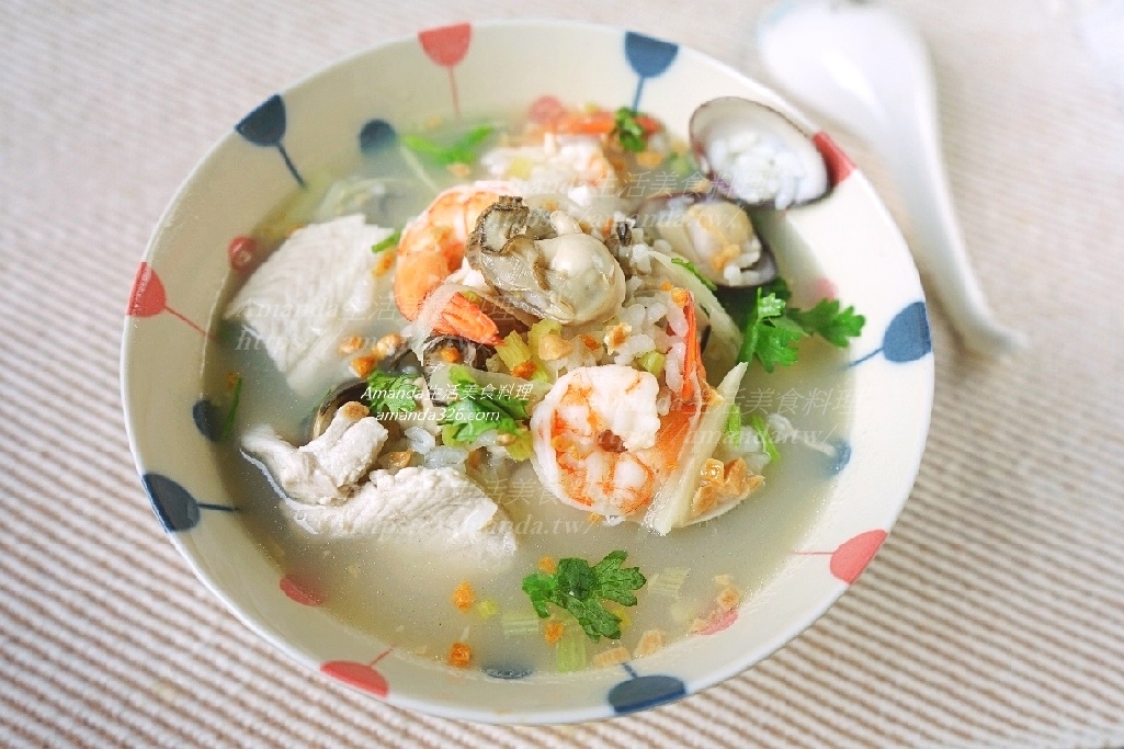 10分鐘煮海鮮粥,10分鐘煮粥,Amanda食譜,十分鐘上菜,十分鐘煮粥,南部海產粥,古早味海鮮粥做法,台南海產粥,台南海產粥做法,台式海產粥,台式海鮮粥,台灣小吃,台灣海產粥,如何煮海鮮粥,海產泡飯,海產粥,海產粥料理,海產粥材料,海產粥煮法,海鮮,海鮮泡飯,海鮮粥,海鮮粥做法,海鮮粥怎麼煮,海鮮粥煮法,海鮮粥製作方法,美食,虱目魚柳,虱目魚粥,蛤蜊粥,食譜,高雄海產粥,高雄海產粥做法,高雄美食,鮮蝦粥 @Amanda生活美食料理