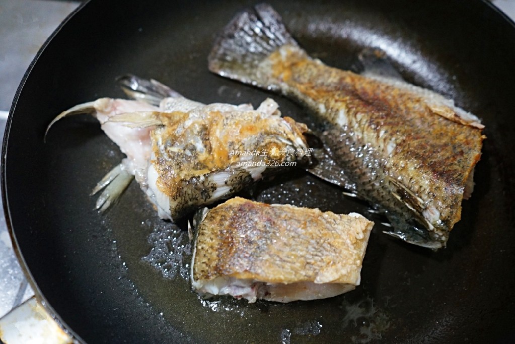 Amanda食譜,切塊鱸魚,海鮮,紅燒魚,紅燒鱸魚,紅燒鱸魚塊,紅燒鱸魚怎麼做,紅燒鱸魚料理,紅燒鱸魚片料理,食譜,魚料理,鱸魚切塊,鱸魚紅燒 @Amanda生活美食料理