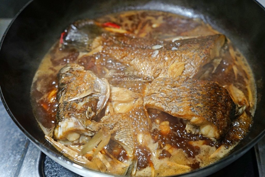 Amanda食譜,切塊鱸魚,海鮮,紅燒魚,紅燒鱸魚,紅燒鱸魚塊,紅燒鱸魚怎麼做,紅燒鱸魚料理,紅燒鱸魚片料理,食譜,魚料理,鱸魚切塊,鱸魚紅燒 @Amanda生活美食料理