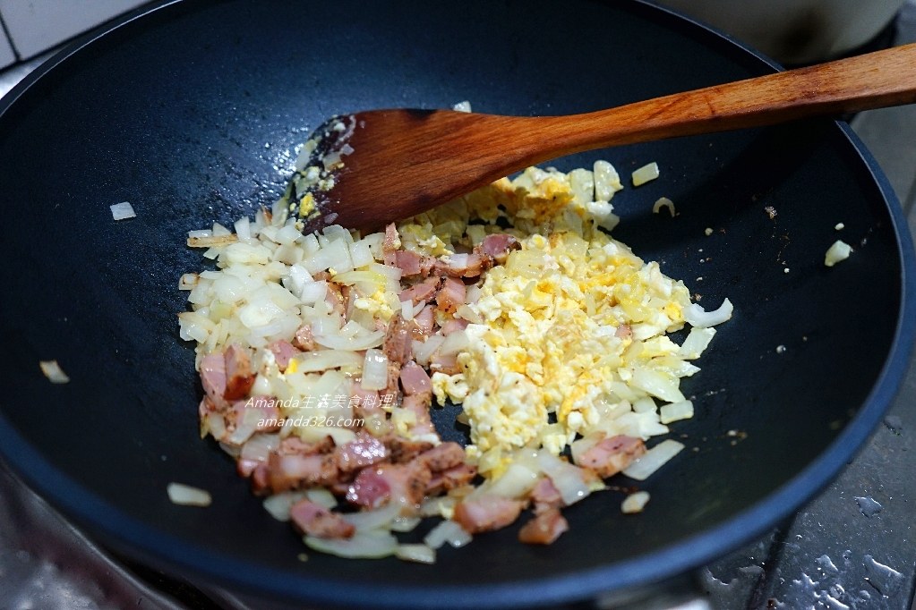 十分鐘上菜,炒飯,蛋炒飯,豬肉炒飯,食譜,鹹肉炒飯,鹹豬肉炒飯,鹹豬肉炒飯做法,鹹豬肉蛋炒飯,黑胡椒肉炒飯,黑胡椒鹹豬肉 @Amanda生活美食料理 十分鐘上菜,炒飯,蛋炒飯,豬肉炒飯,食譜,鹹肉炒飯,鹹豬肉炒飯,鹹豬肉炒飯做法,鹹豬肉蛋炒飯,黑胡椒肉炒飯,黑胡椒鹹豬肉 @Amanda生活美食料理
