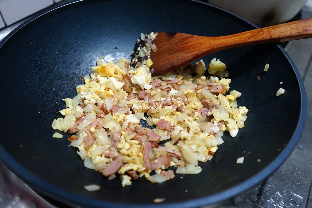 十分鐘上菜,炒飯,蛋炒飯,豬肉炒飯,食譜,鹹肉炒飯,鹹豬肉炒飯,鹹豬肉炒飯做法,鹹豬肉蛋炒飯,黑胡椒肉炒飯,黑胡椒鹹豬肉 @Amanda生活美食料理 十分鐘上菜,炒飯,蛋炒飯,豬肉炒飯,食譜,鹹肉炒飯,鹹豬肉炒飯,鹹豬肉炒飯做法,鹹豬肉蛋炒飯,黑胡椒肉炒飯,黑胡椒鹹豬肉 @Amanda生活美食料理
