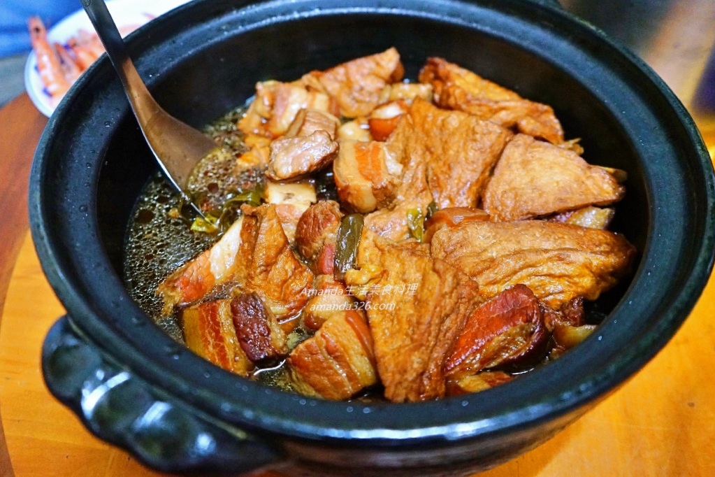 Amanda食譜,三角油豆腐料理,三角豆腐,五花肉滷油豆腐,油豆腐,油豆腐料理,油豆腐滷肉,滷三層肉油豆腐,滷三角豆腐,滷五花肉,滷五花肉油豆腐,滷五花肉食譜,滷油豆腐,滷油豆腐做法,滷油豆腐電鍋,滷肉,滷肉 油豆腐,滷肉 豆腐,滷肉油豆腐,滷肉豆腐,肉滷油豆腐,豬肉滷油豆腐,電鍋滷豆腐,食譜 @Amanda生活美食料理