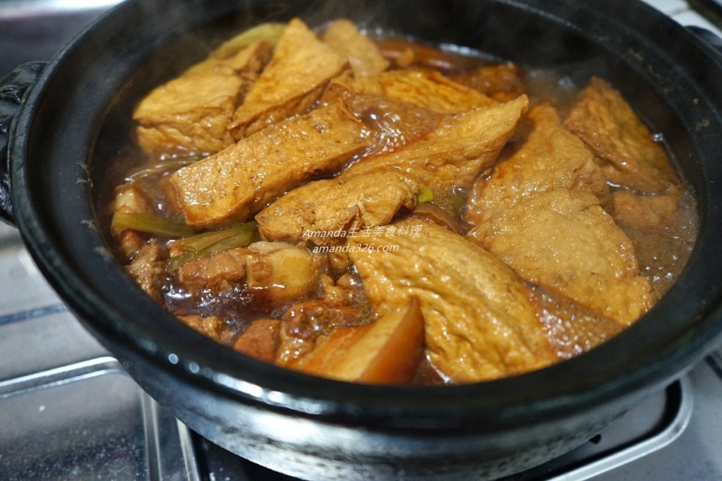 Amanda食譜,三角油豆腐料理,三角豆腐,五花肉滷油豆腐,油豆腐,油豆腐料理,油豆腐滷肉,滷三層肉油豆腐,滷三角豆腐,滷五花肉,滷五花肉油豆腐,滷五花肉食譜,滷油豆腐,滷油豆腐做法,滷油豆腐電鍋,滷肉,滷肉 油豆腐,滷肉 豆腐,滷肉油豆腐,滷肉豆腐,肉滷油豆腐,豬肉滷油豆腐,電鍋滷豆腐,食譜 @Amanda生活美食料理