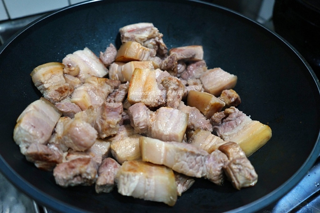 Amanda食譜,三角油豆腐料理,三角豆腐,五花肉滷油豆腐,油豆腐,油豆腐料理,油豆腐滷肉,滷三層肉油豆腐,滷三角豆腐,滷五花肉,滷五花肉油豆腐,滷五花肉食譜,滷油豆腐,滷油豆腐做法,滷油豆腐電鍋,滷肉,滷肉 油豆腐,滷肉 豆腐,滷肉油豆腐,滷肉豆腐,肉滷油豆腐,豬肉滷油豆腐,電鍋滷豆腐,食譜 @Amanda生活美食料理