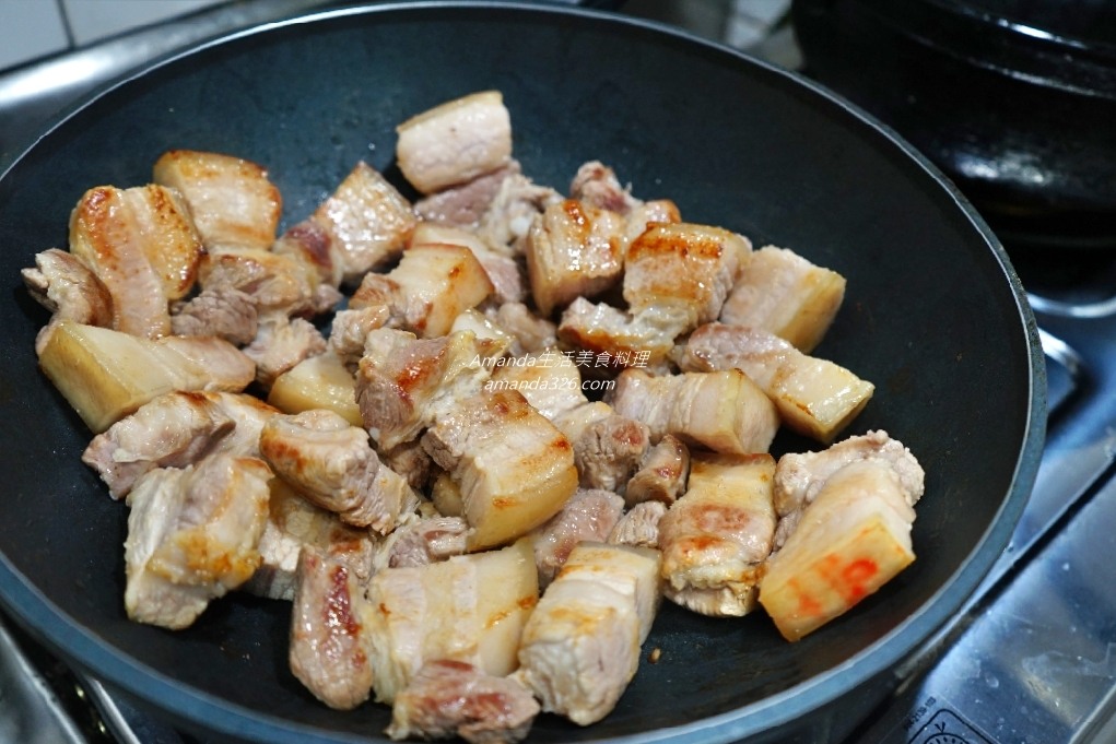 Amanda食譜,三角油豆腐料理,三角豆腐,五花肉滷油豆腐,油豆腐,油豆腐料理,油豆腐滷肉,滷三層肉油豆腐,滷三角豆腐,滷五花肉,滷五花肉油豆腐,滷五花肉食譜,滷油豆腐,滷油豆腐做法,滷油豆腐電鍋,滷肉,滷肉 油豆腐,滷肉 豆腐,滷肉油豆腐,滷肉豆腐,肉滷油豆腐,豬肉滷油豆腐,電鍋滷豆腐,食譜 @Amanda生活美食料理
