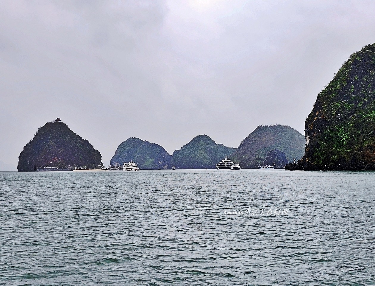TITOP島,下龍灣,下龍灣 快艇,下龍灣 英雄島,下龍灣快艇,下龍灣快艇值得嗎,下龍灣快艇費用,下龍灣景點,下龍灣英雄島,下龍灣郵輪,世界自然遺產,北越下龍灣,北越郵輪,快艇遊下龍灣,英雄島,英雄島 越南,英雄島階梯,越南下龍灣,越南下龍灣世界自然遺產-TITOP島【英雄島】,越南快艇,越南景點,越南英雄島,郵輪下龍灣,郵輪旅行,驚奇洞郵輪 @Amanda生活美食料理 TITOP島,下龍灣,下龍灣 快艇,下龍灣 英雄島,下龍灣快艇,下龍灣快艇值得嗎,下龍灣快艇費用,下龍灣景點,下龍灣英雄島,下龍灣郵輪,世界自然遺產,北越下龍灣,北越郵輪,快艇遊下龍灣,英雄島,英雄島 越南,英雄島階梯,越南下龍灣,越南下龍灣世界自然遺產-TITOP島【英雄島】,越南快艇,越南景點,越南英雄島,郵輪下龍灣,郵輪旅行,驚奇洞郵輪 @Amanda生活美食料理