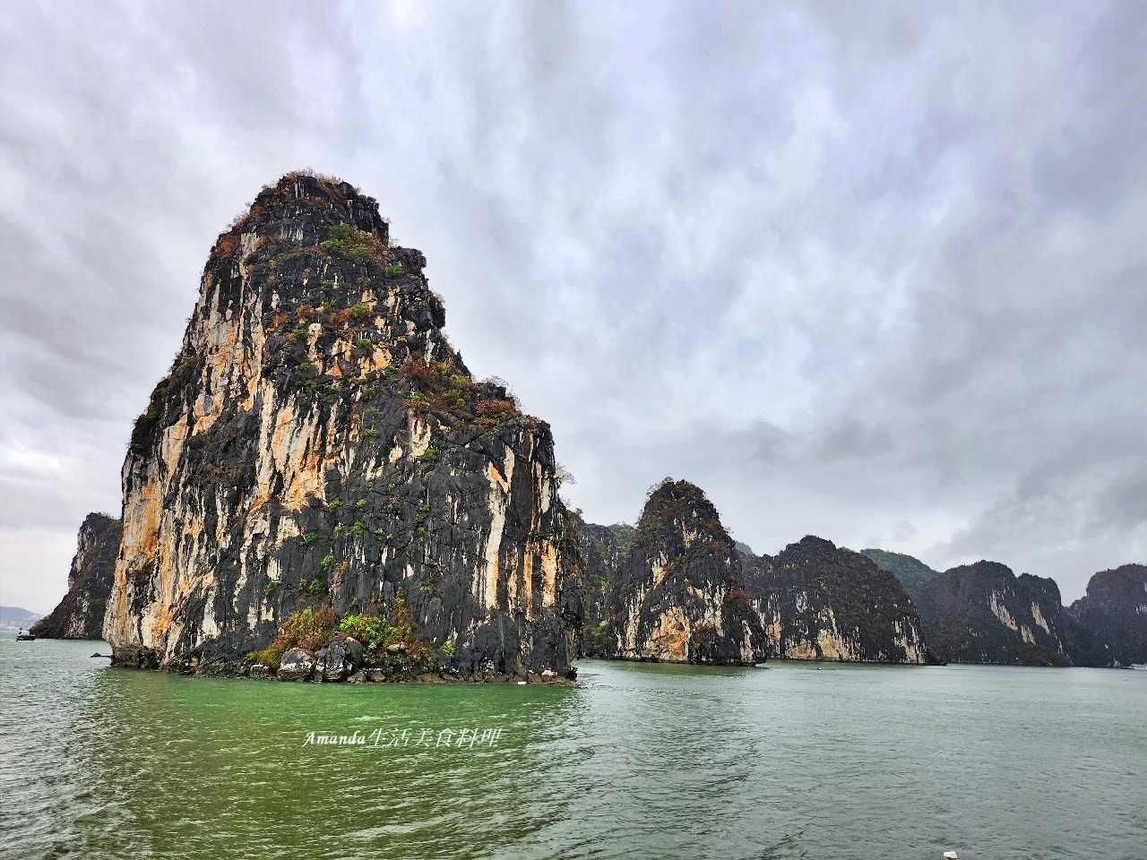TITOP島,下龍灣,下龍灣 快艇,下龍灣 英雄島,下龍灣快艇,下龍灣快艇值得嗎,下龍灣快艇費用,下龍灣景點,下龍灣英雄島,下龍灣郵輪,世界自然遺產,北越下龍灣,北越郵輪,快艇遊下龍灣,英雄島,英雄島 越南,英雄島階梯,越南下龍灣,越南下龍灣世界自然遺產-TITOP島【英雄島】,越南快艇,越南景點,越南英雄島,郵輪下龍灣,郵輪旅行,驚奇洞郵輪 @Amanda生活美食料理 TITOP島,下龍灣,下龍灣 快艇,下龍灣 英雄島,下龍灣快艇,下龍灣快艇值得嗎,下龍灣快艇費用,下龍灣景點,下龍灣英雄島,下龍灣郵輪,世界自然遺產,北越下龍灣,北越郵輪,快艇遊下龍灣,英雄島,英雄島 越南,英雄島階梯,越南下龍灣,越南下龍灣世界自然遺產-TITOP島【英雄島】,越南快艇,越南景點,越南英雄島,郵輪下龍灣,郵輪旅行,驚奇洞郵輪 @Amanda生活美食料理