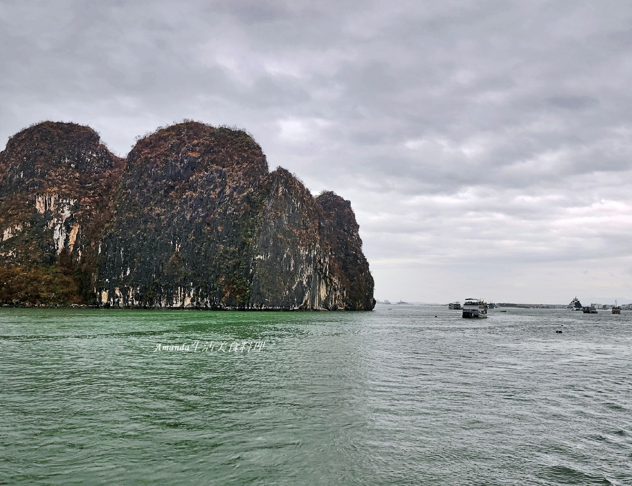 TITOP島,下龍灣,下龍灣 快艇,下龍灣 英雄島,下龍灣快艇,下龍灣快艇值得嗎,下龍灣快艇費用,下龍灣景點,下龍灣英雄島,下龍灣郵輪,世界自然遺產,北越下龍灣,北越郵輪,快艇遊下龍灣,英雄島,英雄島 越南,英雄島階梯,越南下龍灣,越南下龍灣世界自然遺產-TITOP島【英雄島】,越南快艇,越南景點,越南英雄島,郵輪下龍灣,郵輪旅行,驚奇洞郵輪 @Amanda生活美食料理 TITOP島,下龍灣,下龍灣 快艇,下龍灣 英雄島,下龍灣快艇,下龍灣快艇值得嗎,下龍灣快艇費用,下龍灣景點,下龍灣英雄島,下龍灣郵輪,世界自然遺產,北越下龍灣,北越郵輪,快艇遊下龍灣,英雄島,英雄島 越南,英雄島階梯,越南下龍灣,越南下龍灣世界自然遺產-TITOP島【英雄島】,越南快艇,越南景點,越南英雄島,郵輪下龍灣,郵輪旅行,驚奇洞郵輪 @Amanda生活美食料理