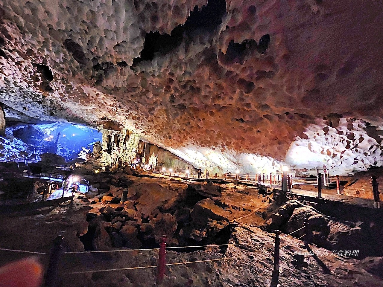 下龍灣,下龍灣 鐘乳石,下龍灣 驚奇洞,下龍灣 驚訝洞,下龍灣水餃,下龍灣鐘乳石,下龍灣鐘乳石洞,下龍灣驚奇洞,下龍灣驚訝洞,世界遺產,北越,北越旅行,北越景點,國外旅行,東南亞,東南亞旅行,自然世界遺產,越南,越南 驚訝洞,越南旅行,越南景點,鐘乳石洞,驚奇 洞,驚奇 洞的圖片,驚奇洞,驚訝洞 @Amanda生活美食料理 下龍灣,下龍灣 鐘乳石,下龍灣 驚奇洞,下龍灣 驚訝洞,下龍灣水餃,下龍灣鐘乳石,下龍灣鐘乳石洞,下龍灣驚奇洞,下龍灣驚訝洞,世界遺產,北越,北越旅行,北越景點,國外旅行,東南亞,東南亞旅行,自然世界遺產,越南,越南 驚訝洞,越南旅行,越南景點,鐘乳石洞,驚奇 洞,驚奇 洞的圖片,驚奇洞,驚訝洞 @Amanda生活美食料理