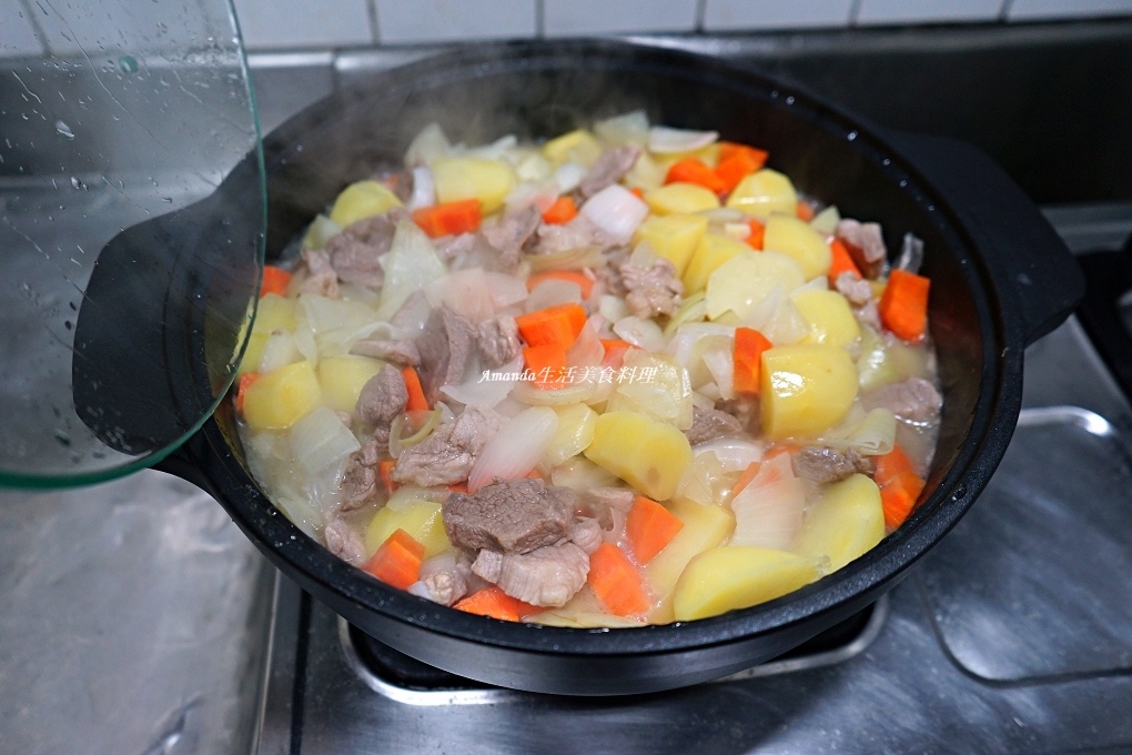 Amanda食譜,咖哩塊用法,咖哩料理,咖哩燴飯,咖哩燴飯做法,咖哩豬,咖哩豬做法,咖哩豬肉,咖哩飯,燴飯,豬肉咖哩,豬肉咖哩飯,電鍋煮咖哩豬肉,食譜 @Amanda生活美食料理 Amanda食譜,咖哩塊用法,咖哩料理,咖哩燴飯,咖哩燴飯做法,咖哩豬,咖哩豬做法,咖哩豬肉,咖哩飯,燴飯,豬肉咖哩,豬肉咖哩飯,電鍋煮咖哩豬肉,食譜 @Amanda生活美食料理