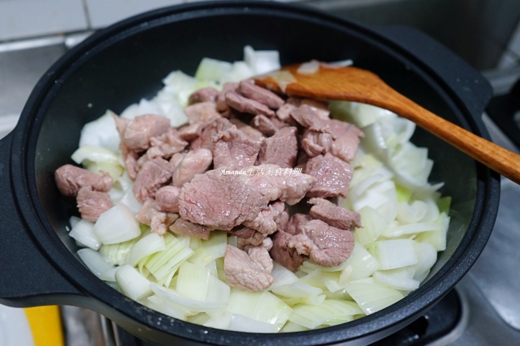 Amanda食譜,咖哩塊用法,咖哩料理,咖哩燴飯,咖哩燴飯做法,咖哩豬,咖哩豬做法,咖哩豬肉,咖哩飯,燴飯,豬肉咖哩,豬肉咖哩飯,電鍋煮咖哩豬肉,食譜 @Amanda生活美食料理 Amanda食譜,咖哩塊用法,咖哩料理,咖哩燴飯,咖哩燴飯做法,咖哩豬,咖哩豬做法,咖哩豬肉,咖哩飯,燴飯,豬肉咖哩,豬肉咖哩飯,電鍋煮咖哩豬肉,食譜 @Amanda生活美食料理