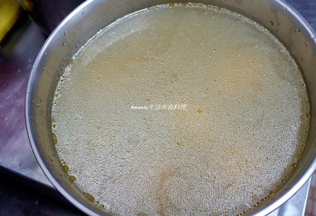 10分鐘,10分鐘上菜,十分鐘上菜,古早味絲瓜麵線,快速料理,手工麵線,簡單麵食,絲瓜煮麵線,絲瓜麵線,美食,金門麵線,雞湯,雞高湯,食譜,高湯煮絲瓜,麵線絲瓜 @Amanda生活美食料理
