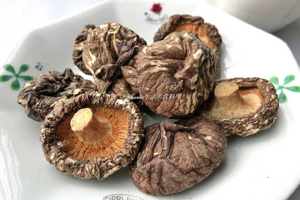 乾香菇挑選,乾香菇浸泡,香菇使用方式,香菇保存,香菇料理,香菇油飯,香菇肉燥,香菇雞湯 @Amanda生活美食料理 乾香菇挑選,乾香菇浸泡,香菇使用方式,香菇保存,香菇料理,香菇油飯,香菇肉燥,香菇雞湯 @Amanda生活美食料理