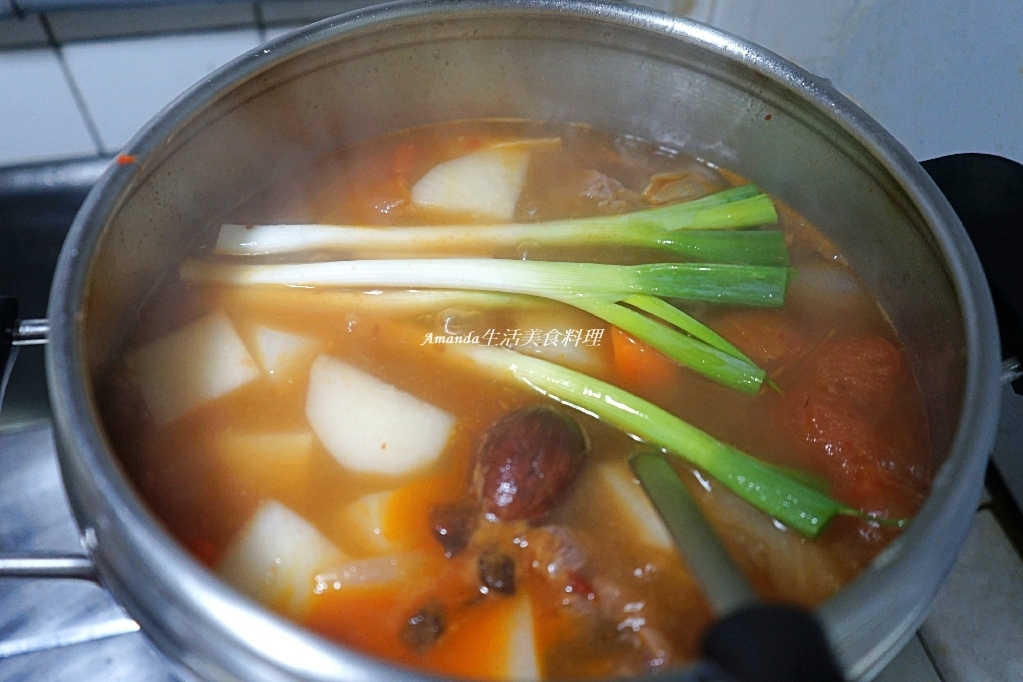 Amanda食譜,免牛骨牛肉湯,家常紅燒牛肉湯,常備菜,牛肉湯,牛肉湯做法,牛肉湯食譜,牛腱料理,番茄牛肉湯,番茄紅燒牛肉做法,紅燒牛肉,紅燒牛肉湯,紅燒牛腱肉,紅燒番茄牛肉湯,食譜,餐廳級牛肉湯 @Amanda生活美食料理