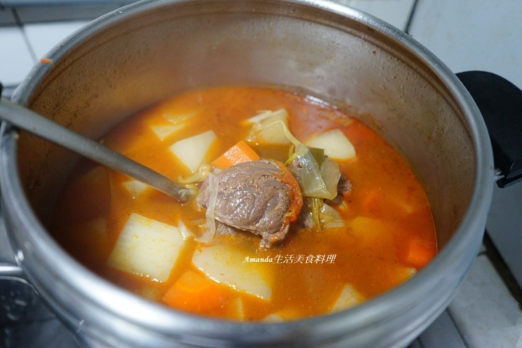Amanda食譜,免牛骨牛肉湯,家常紅燒牛肉湯,常備菜,牛肉湯,牛肉湯做法,牛肉湯食譜,牛腱料理,番茄牛肉湯,番茄紅燒牛肉做法,紅燒牛肉,紅燒牛肉湯,紅燒牛腱肉,紅燒番茄牛肉湯,食譜,餐廳級牛肉湯 @Amanda生活美食料理