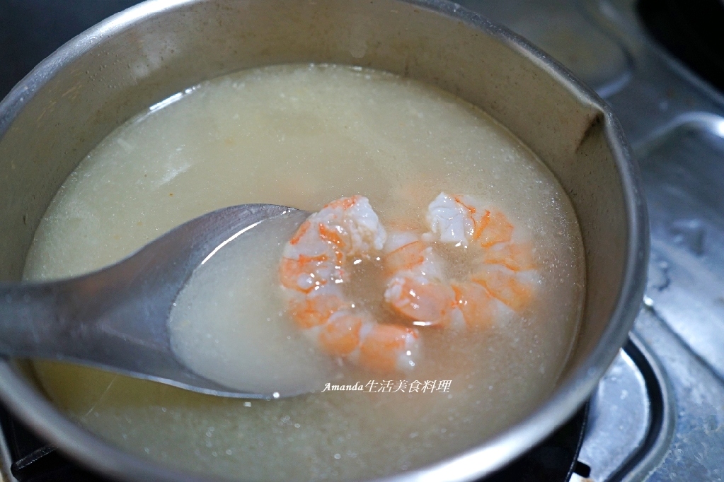 十分鐘上菜,午餐,在家煮麵,快速煮麵,快速食譜,海鮮,海鮮麵,湯麵,湯麵做法,簡餐,蕎麥湯麵,蕎麥麵,蕎麥麵 湯麵,雙人餐點,雞高湯,食譜,高湯,鮮蝦湯麵,鮮蝦蕎麥麵,鮮蝦麵 @Amanda生活美食料理