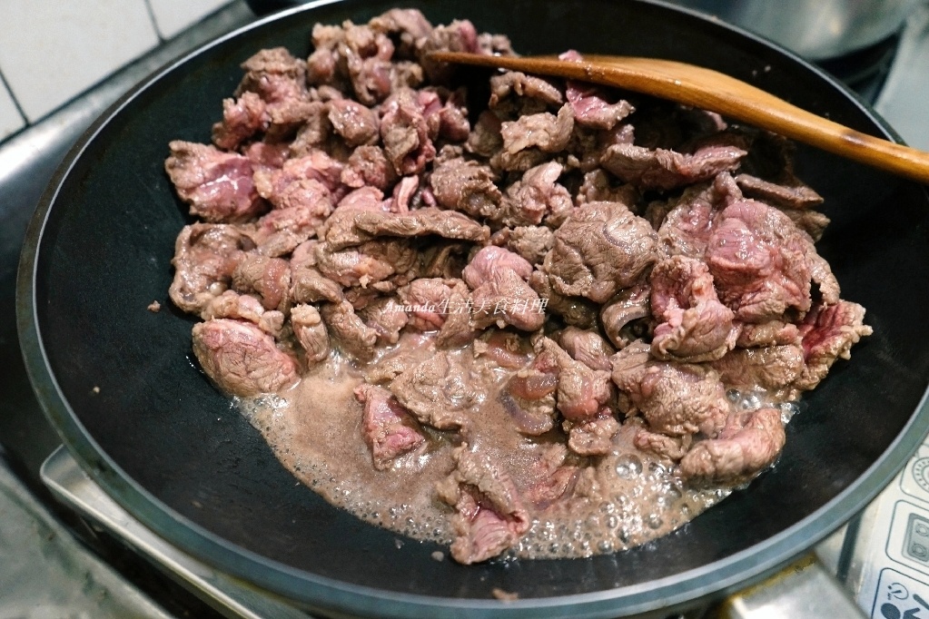 Amanda食譜,低油煙,健康料理,免顧火,免顧火料理,家常菜,懶人料理,懶人食譜,無水料理,無水番茄燉牛肉,無水番茄燉牛腱,牛肉食譜,牛腱食譜,番茄燉牛肉,番茄燉牛腱,番茄牛肉,茄紅素,鎖住鮮甜,零失敗食譜,電鍋料理,電鍋燉牛肉,電鍋食譜,食譜 @Amanda生活美食料理