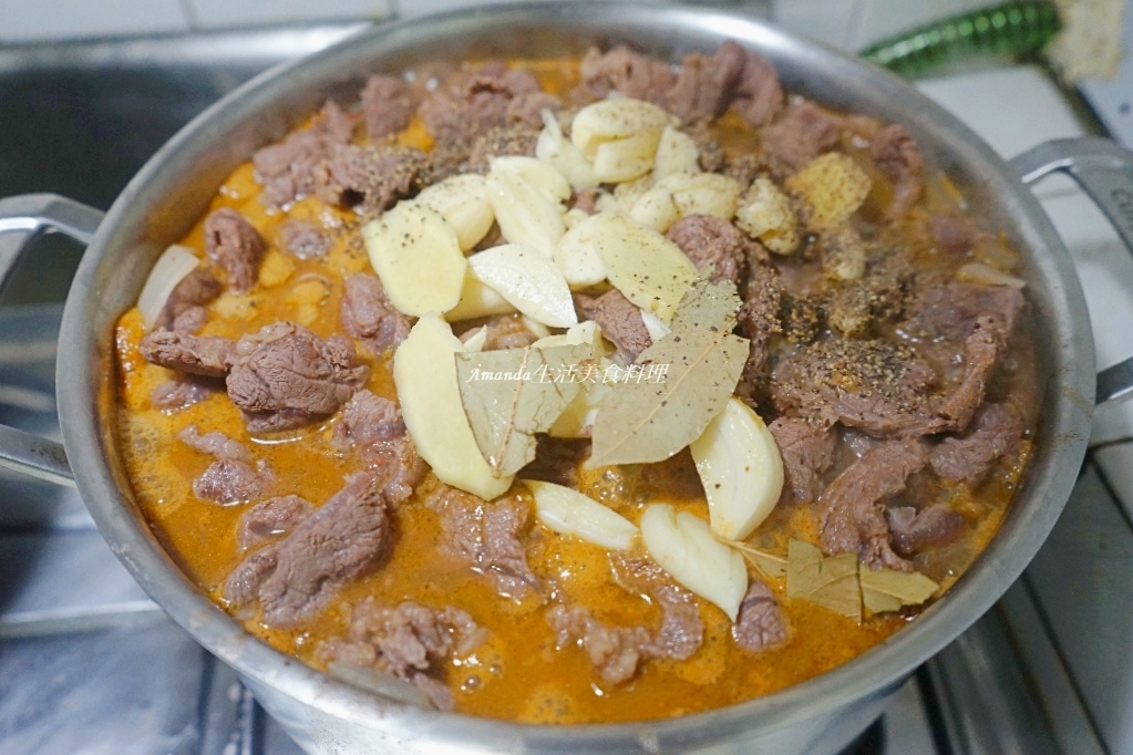 Amanda食譜,低油煙,健康料理,免顧火,免顧火料理,家常菜,懶人料理,懶人食譜,無水料理,無水番茄燉牛肉,無水番茄燉牛腱,牛肉食譜,牛腱食譜,番茄燉牛肉,番茄燉牛腱,番茄牛肉,茄紅素,鎖住鮮甜,零失敗食譜,電鍋料理,電鍋燉牛肉,電鍋食譜,食譜 @Amanda生活美食料理