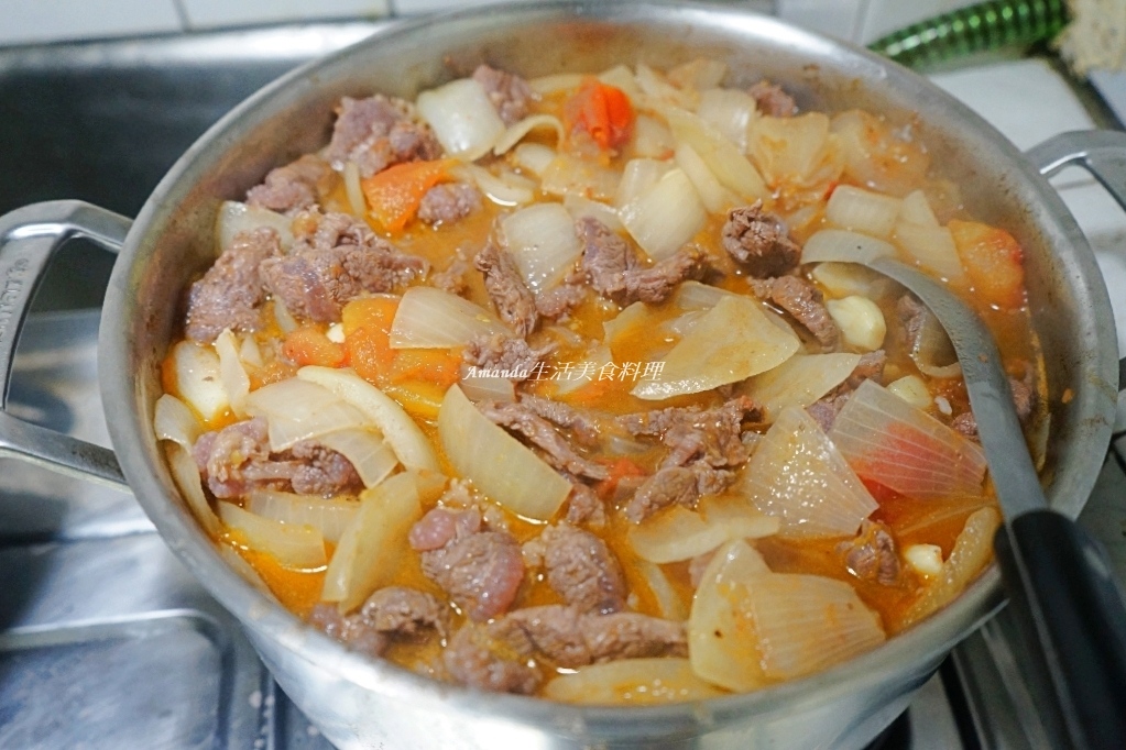 Amanda食譜,低油煙,健康料理,免顧火,免顧火料理,家常菜,懶人料理,懶人食譜,無水料理,無水番茄燉牛肉,無水番茄燉牛腱,牛肉食譜,牛腱食譜,番茄燉牛肉,番茄燉牛腱,番茄牛肉,茄紅素,鎖住鮮甜,零失敗食譜,電鍋料理,電鍋燉牛肉,電鍋食譜,食譜 @Amanda生活美食料理